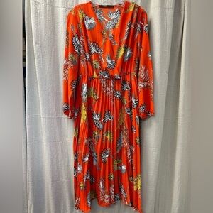 Anthropologie /Hazel /Sz LG /Long Sleeve A-Line with pleated skirt / size L